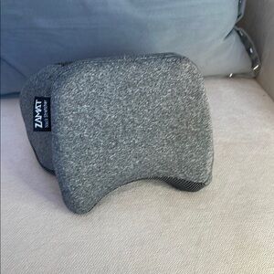 ZAMAT Gray Memory Neck Stretcher